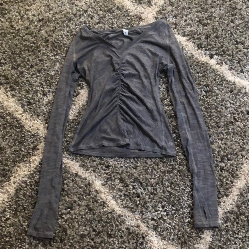 Lululemon gray light weight long sleeve top